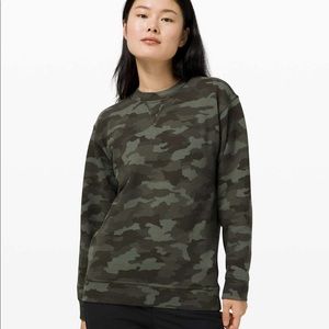 Lululemon green camo all yours crew